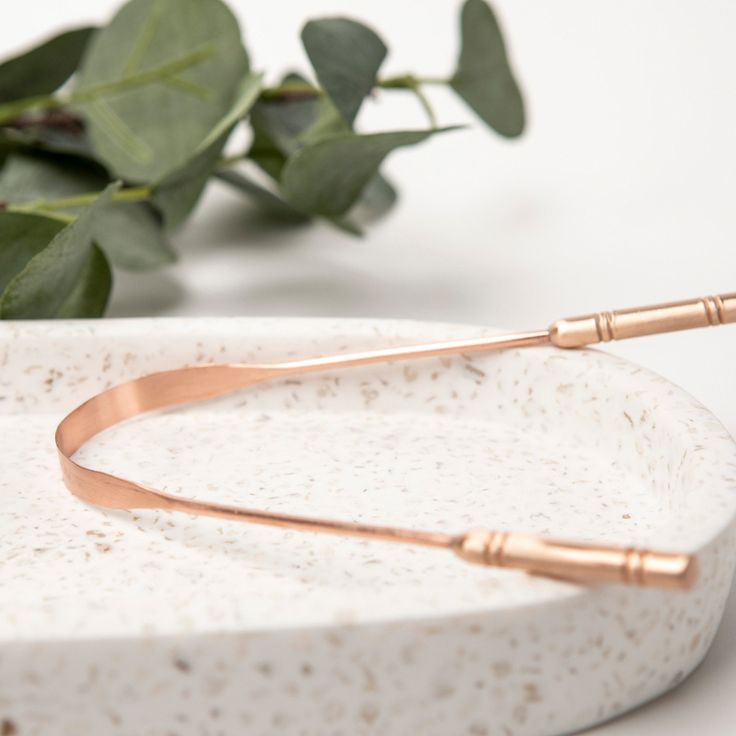 PRISTINE | Copper Tongue Scraper